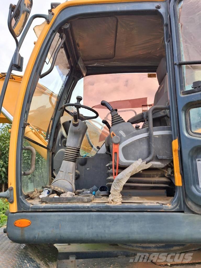 Hyundai Robex 140 W Колісні екскаватори