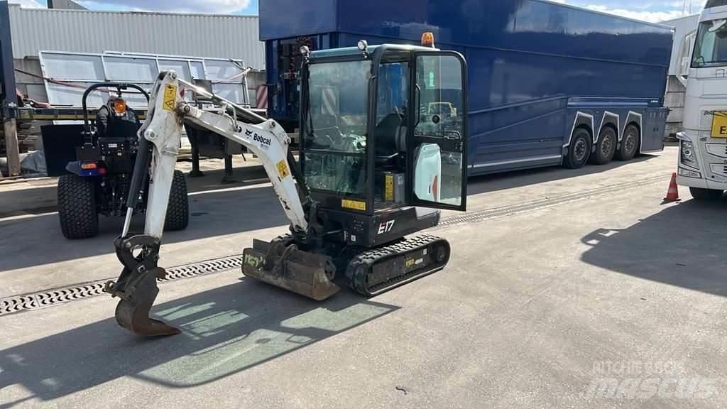 Bobcat e17 Трактори