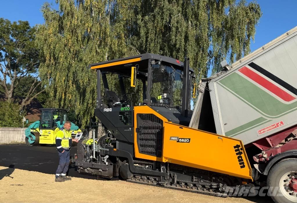 ABG 6820 Асфальтовкладачі