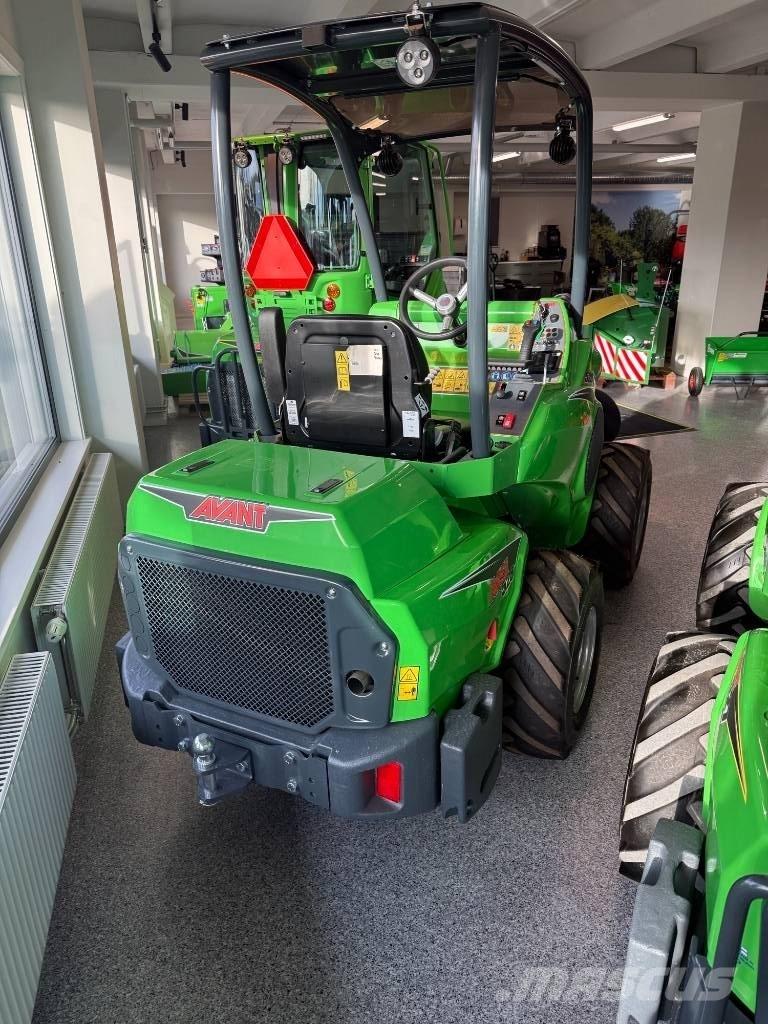 Avant 528 Міні-навантажувачі