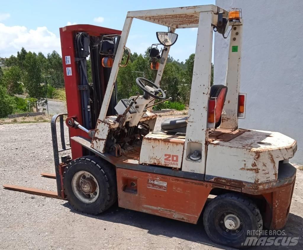 Nissan EH02A20U Дизельні навантажувачі