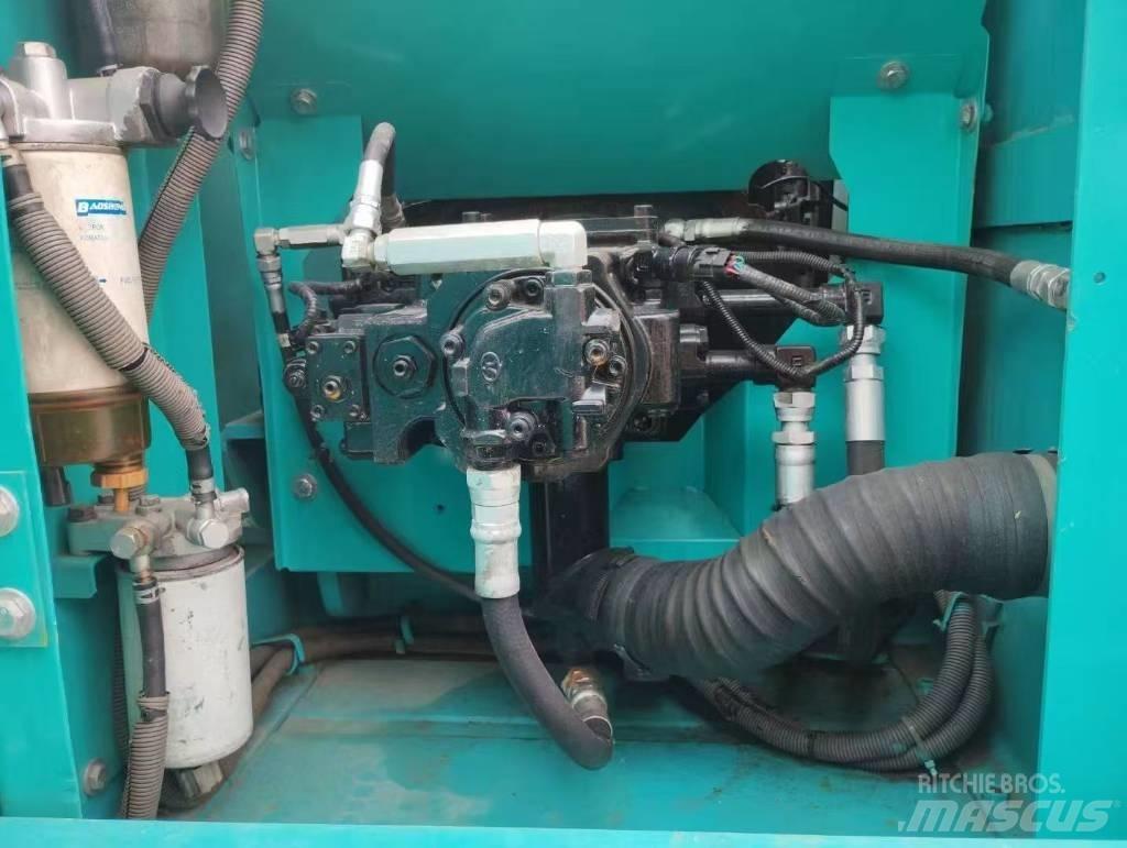 Kobelco 130 Гусеничні екскаватори