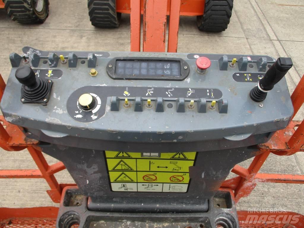 JLG 450 AJ (868) Компактні самохідні стрілові підйомники