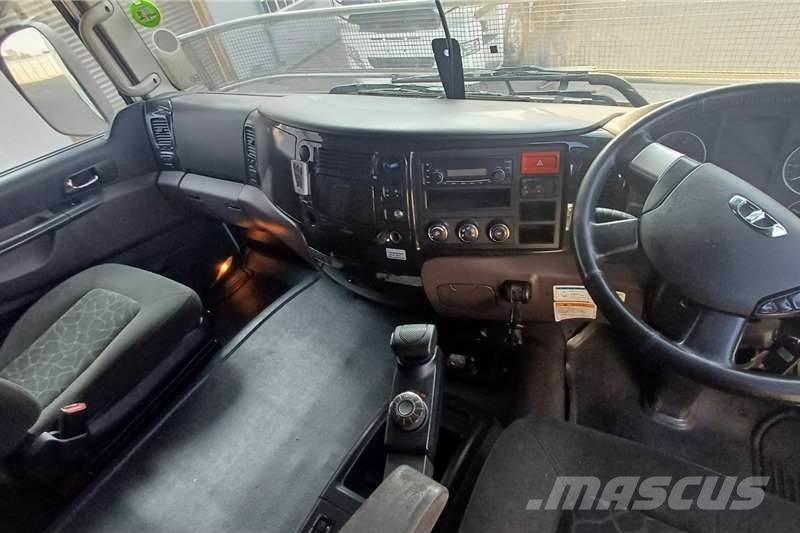 Daewoo KL3TX Вантажівки / спеціальні