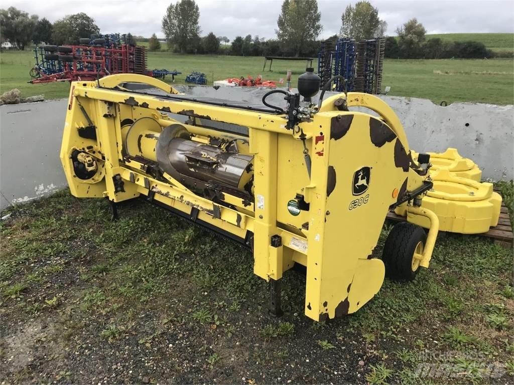 John Deere 7350 Кормозбиральні комбайни