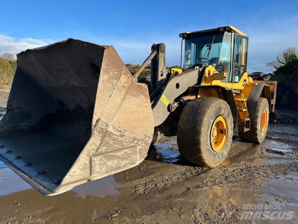 Volvo L 120 F Фронтальні навантажувачі