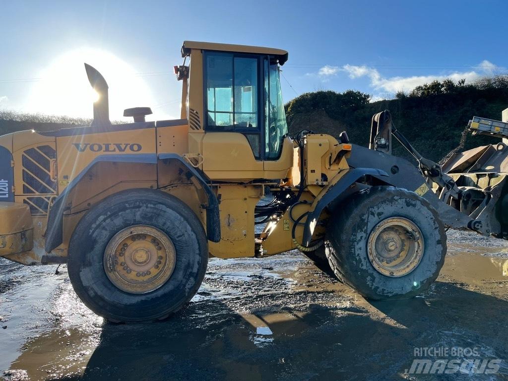 Volvo L 120 F Фронтальні навантажувачі