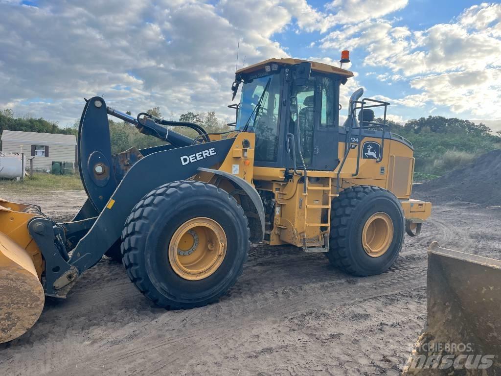 DEERE 724P Фронтальні навантажувачі