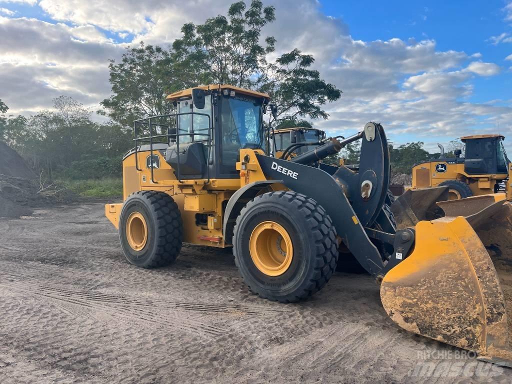 DEERE 724P Фронтальні навантажувачі