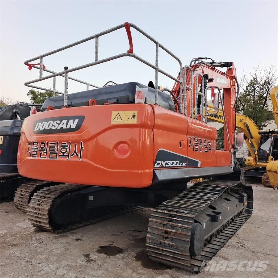Doosan DX 300 LC Екскаватори з великим вилітом