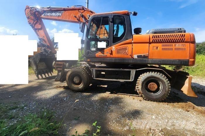 Doosan DX 210 W Колісні екскаватори