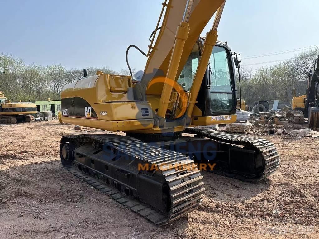 CAT 325 CL Гусеничні екскаватори