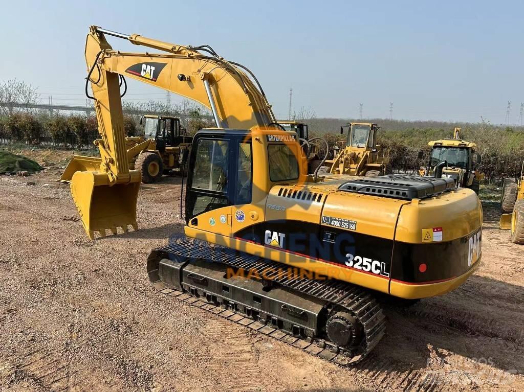 CAT 325 CL Гусеничні екскаватори