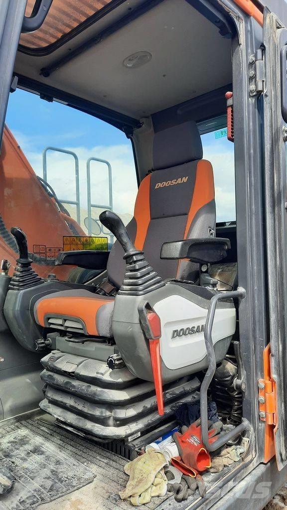 Doosan DX 255 LC-5 Гусеничні екскаватори
