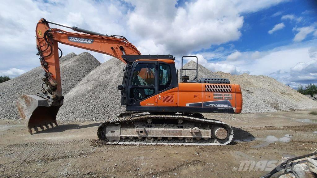 Doosan DX 255 LC-5 Гусеничні екскаватори