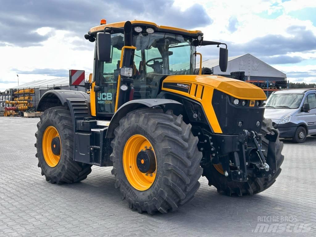 JCB 4220 ICON Трактори