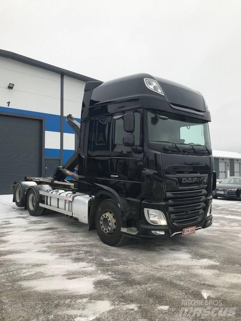 DAF XF530 FAS Вантажівки з гаковим підйомом