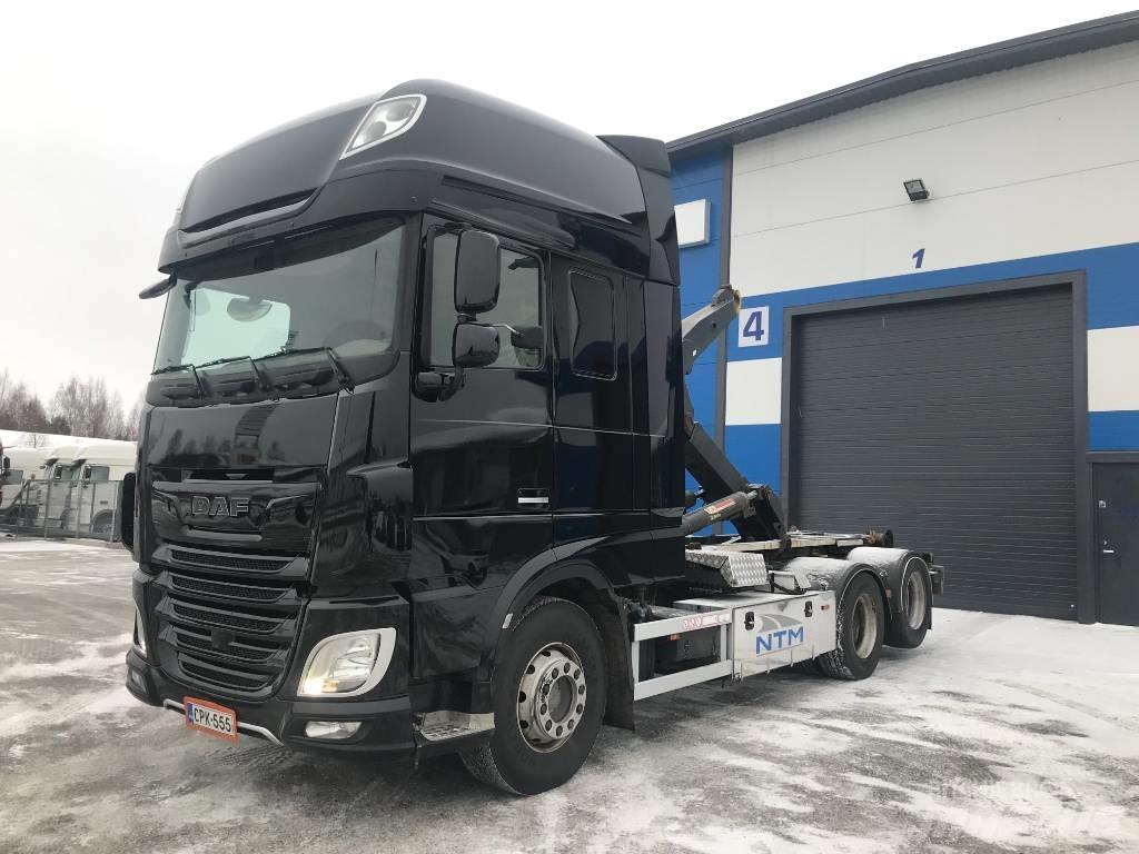 DAF XF530 FAS Вантажівки з гаковим підйомом