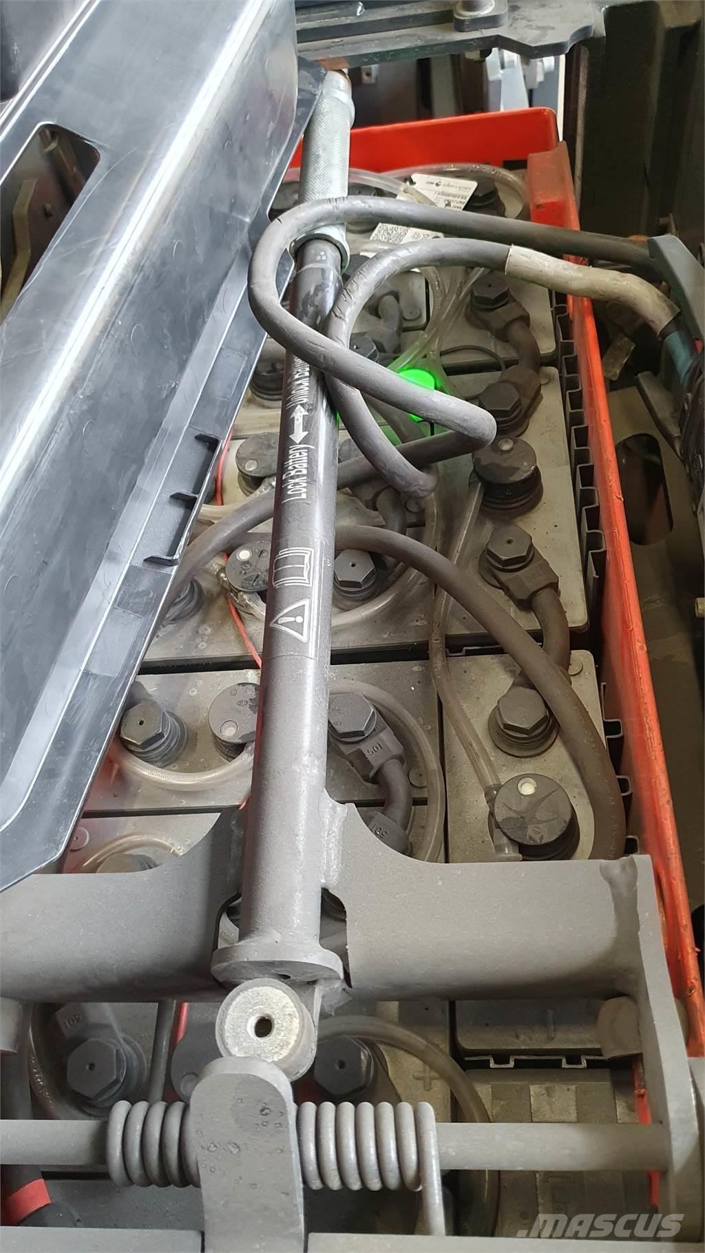 Linde N20B Підбирачі замовлень з нижніх ярусів