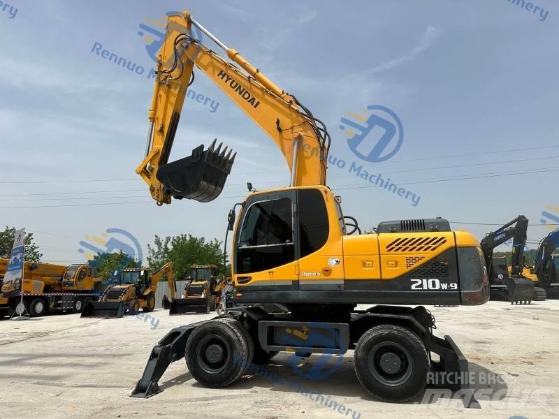 Hyundai R210W-9 Колісні екскаватори