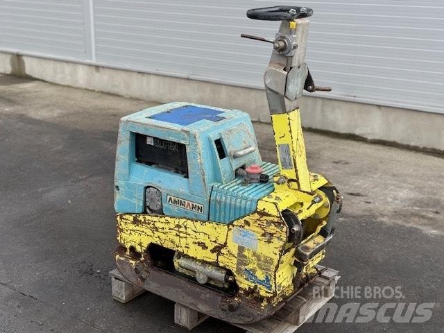 Ammann AVH 4020 Віброплити та вібротрамбовки