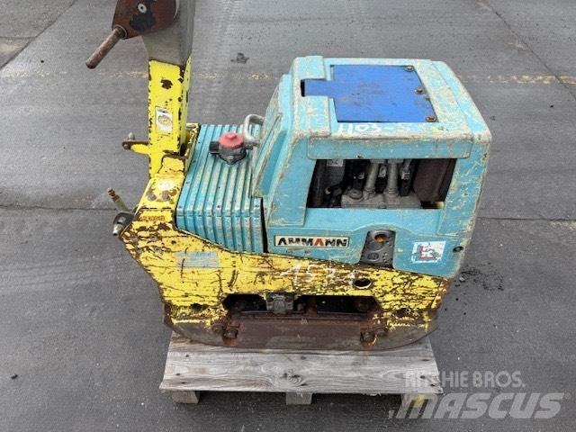 Ammann AVH 4020 Віброплити та вібротрамбовки