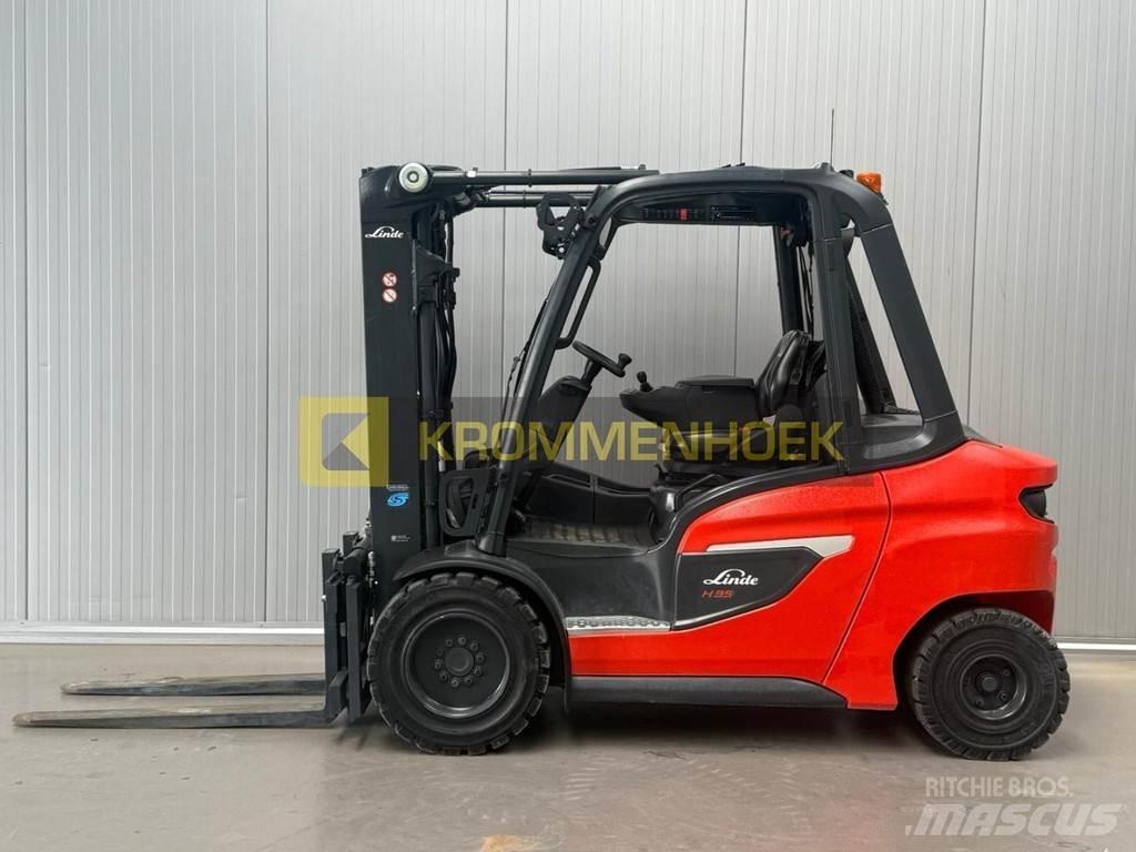 Linde H 35 D-02 Дизельні навантажувачі