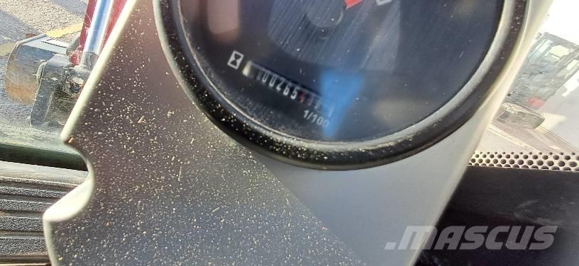 Yanmar SV15 Міні-екскаватори < 7т