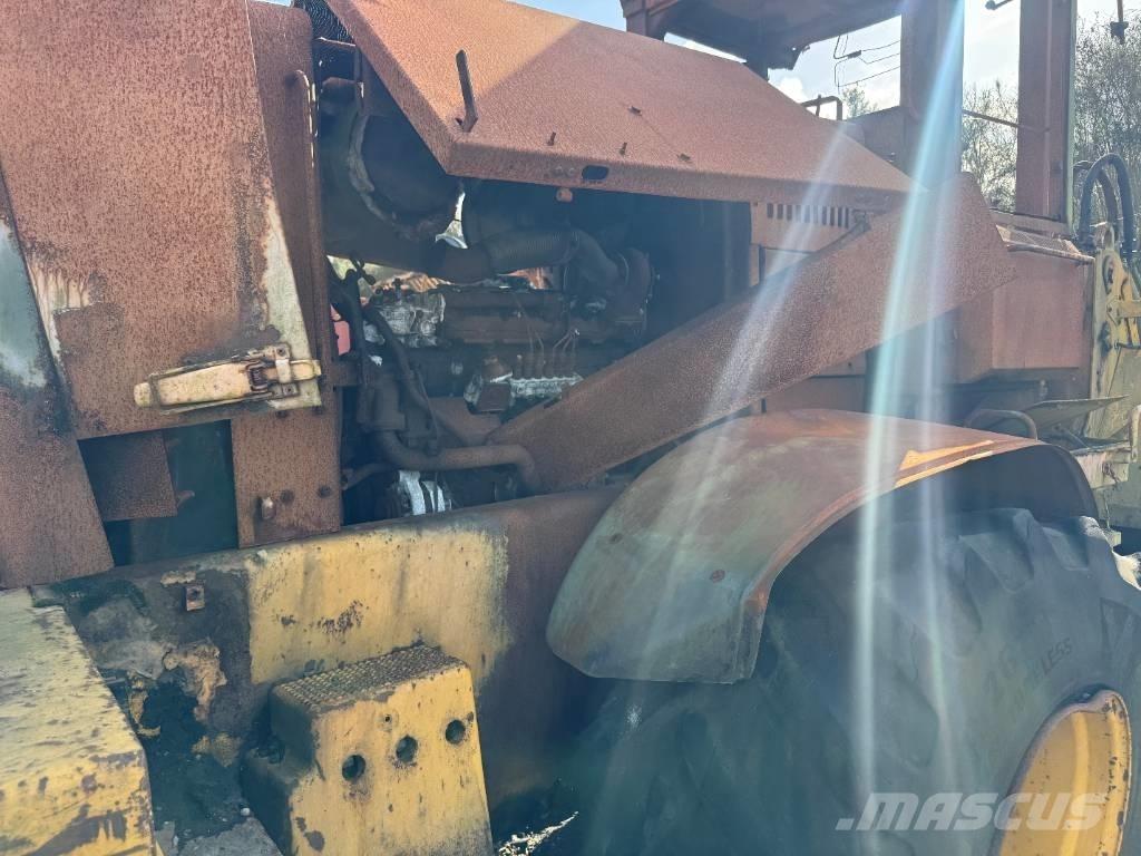 Volvo L 120 D Фронтальні навантажувачі