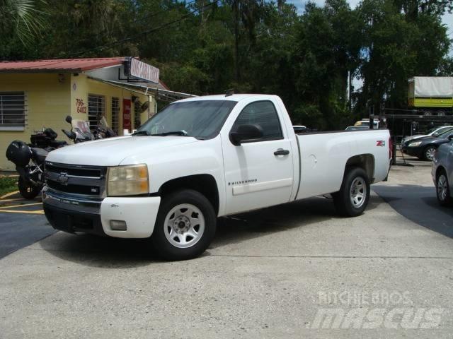 Chevrolet 1500 W/T Вантажівки-платформи/бокове розвантаження