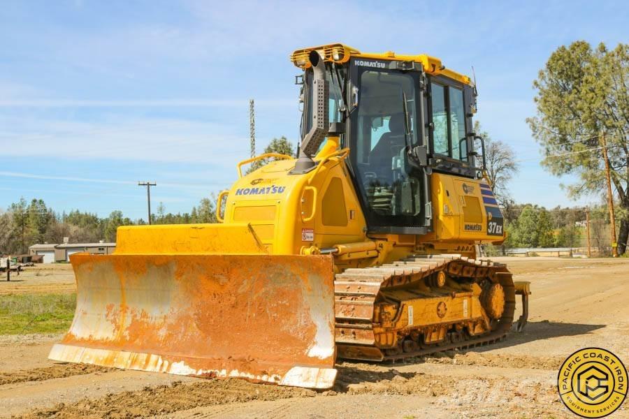 Komatsu D 37 EX Гусеничні бульдозери
