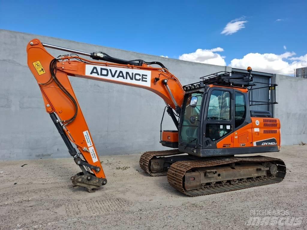Doosan DX 140LC-5 Гусеничні екскаватори