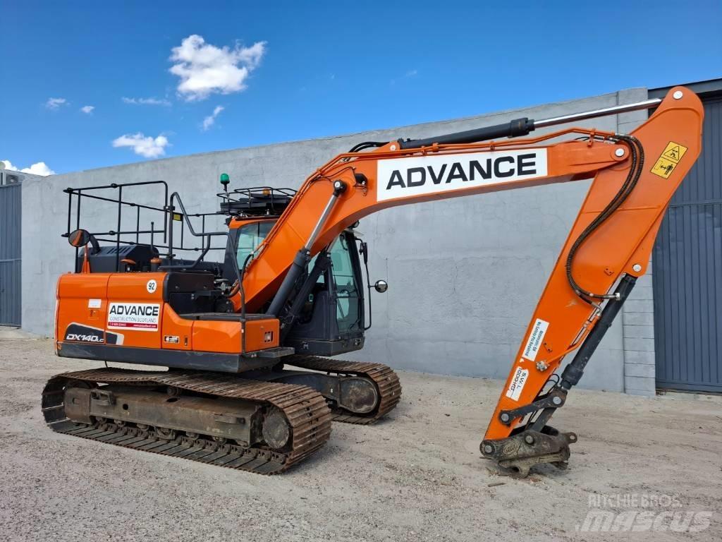 Doosan DX 140LC-5 Гусеничні екскаватори