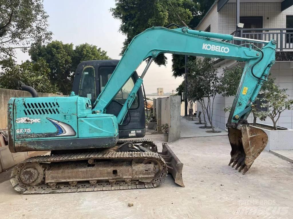 Kobelco SK 75 Гусеничні екскаватори