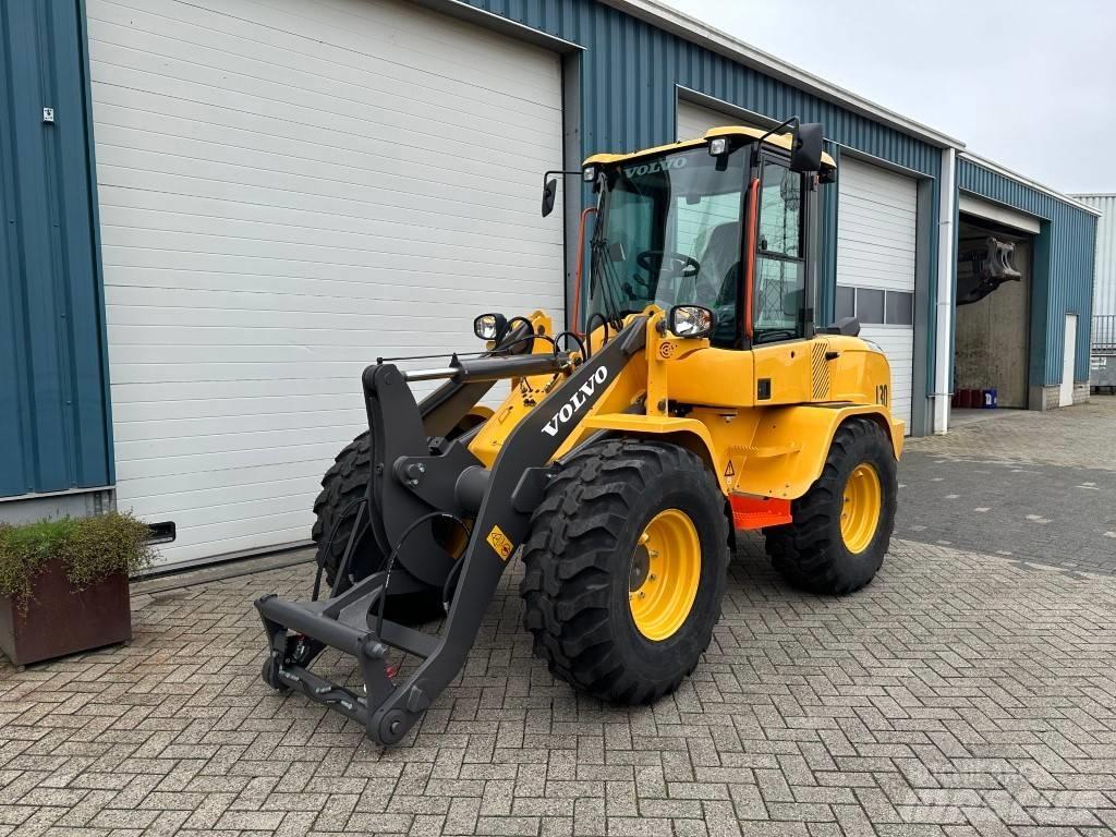 Volvo L30HS Фронтальні навантажувачі