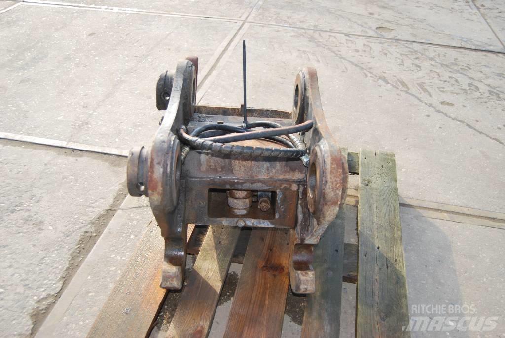 Quickcoupler Швидкі з`єднувачі