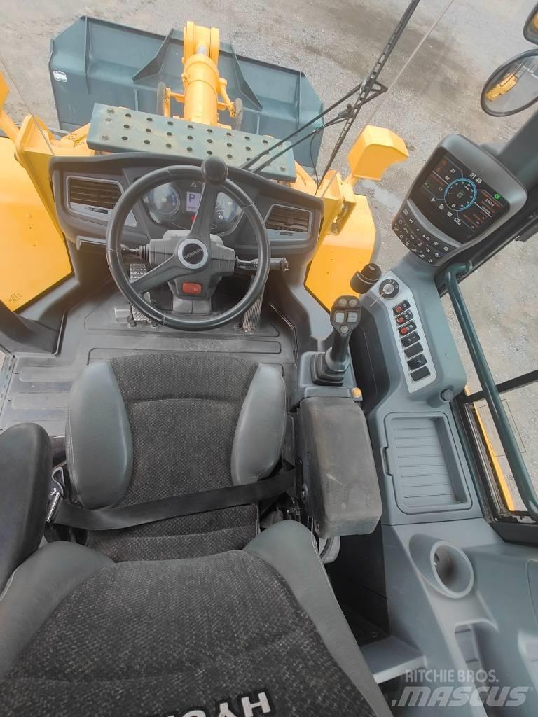 Hyundai HL 960 Фронтальні навантажувачі