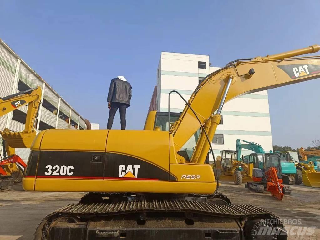 CAT 320 C Гусеничні екскаватори