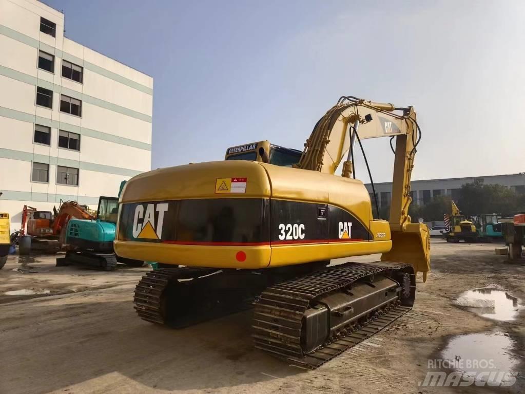 CAT 320 C Гусеничні екскаватори