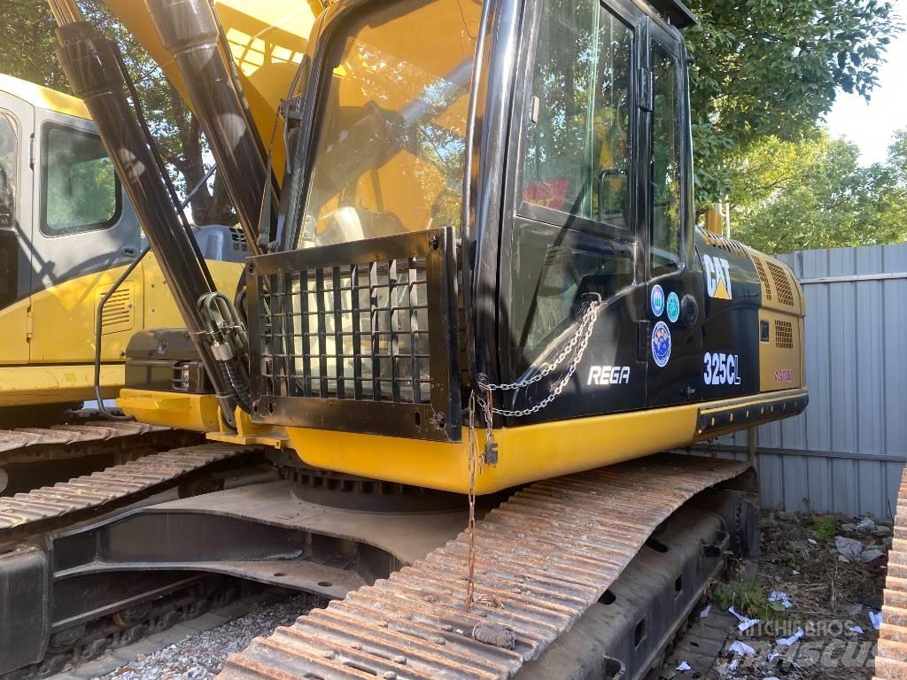 CAT 325 CL Гусеничні екскаватори