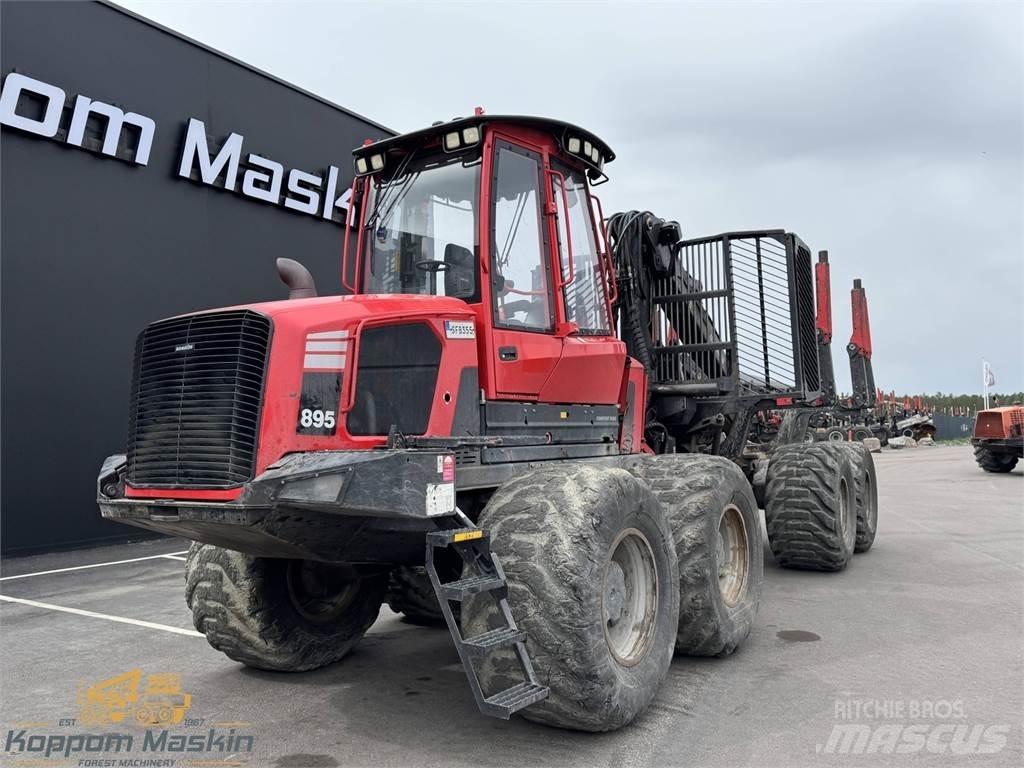 Komatsu 895 Форвардери