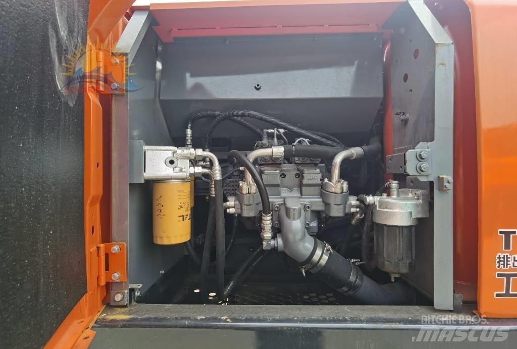 Hitachi ZX 200 Гусеничні екскаватори