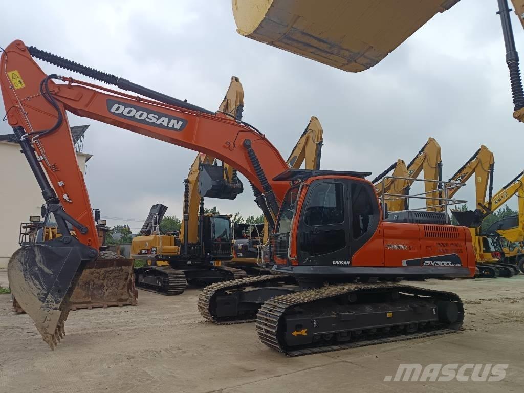 Doosan DX 300 LC Гусеничні екскаватори