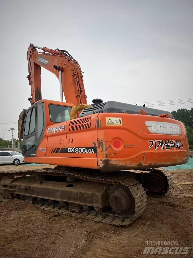 Doosan DX300LCA Гусеничні екскаватори