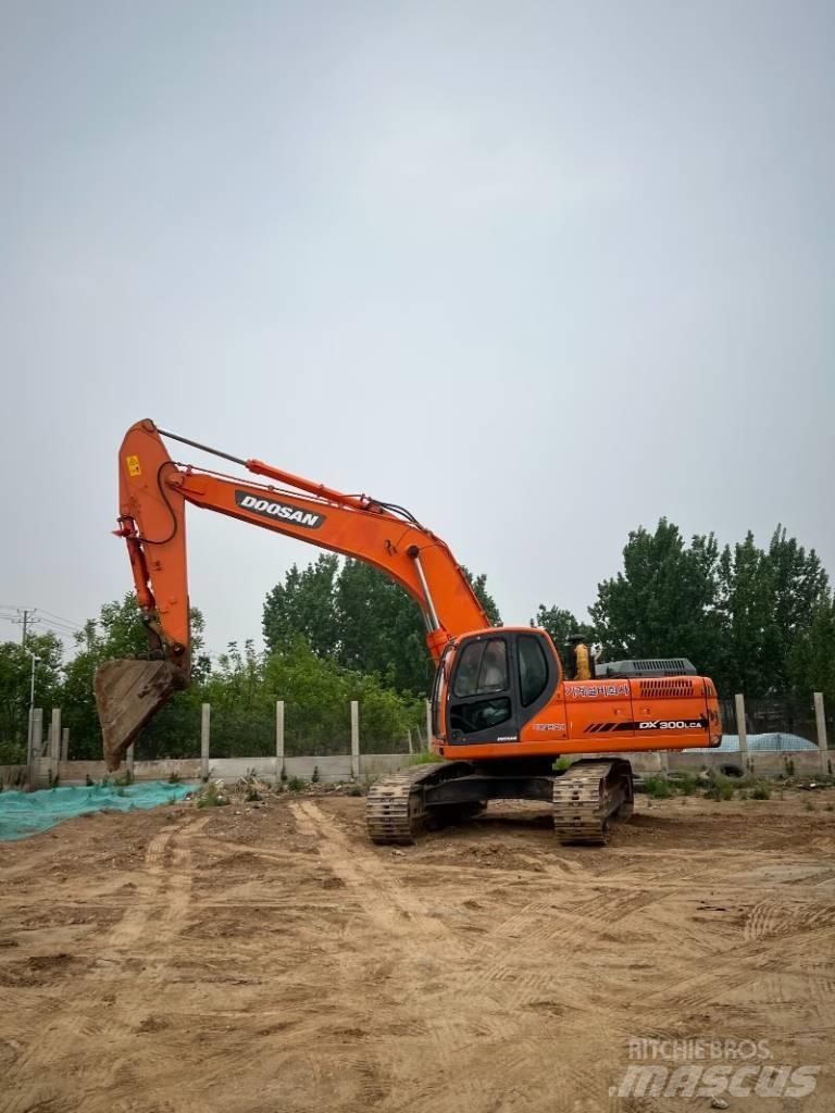 Doosan DX300LCA Гусеничні екскаватори