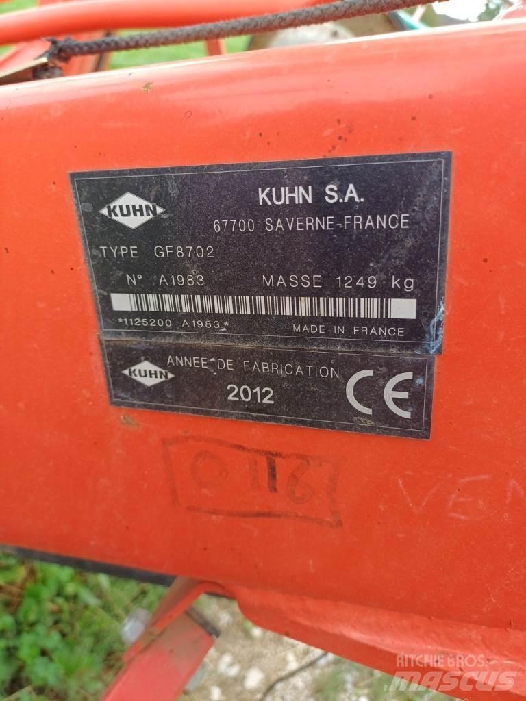Kuhn GF 8702 Граблі і сінозворушувачі
