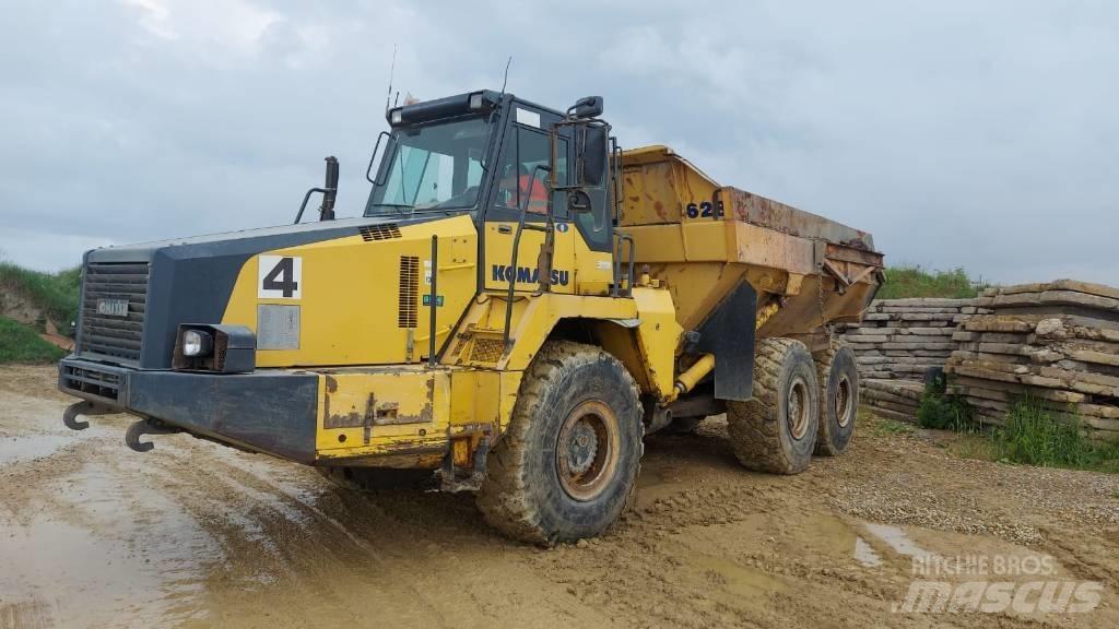 Komatsu HM300-2 Зчленовані самоскиди