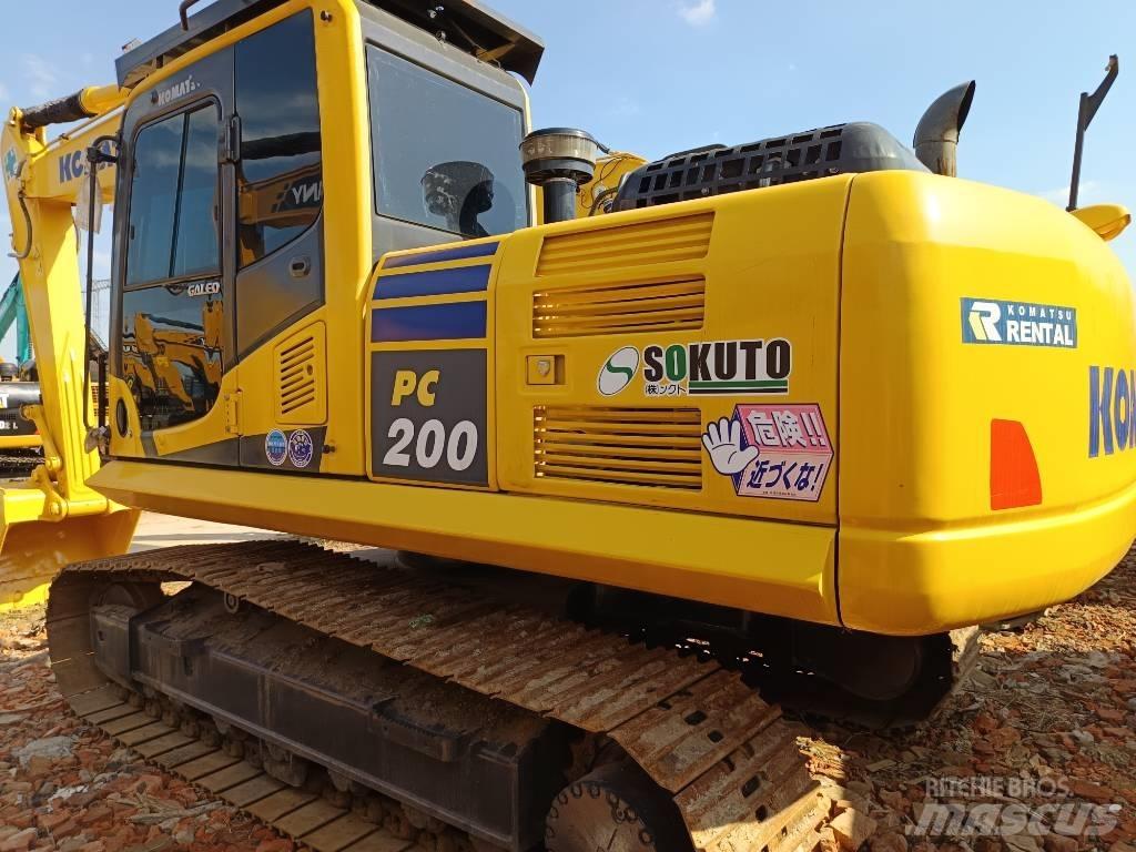 Komatsu PC200 Середні екскаватори 7т. - 12т.