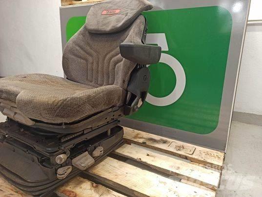 Valtra N 163 chair Кабіна