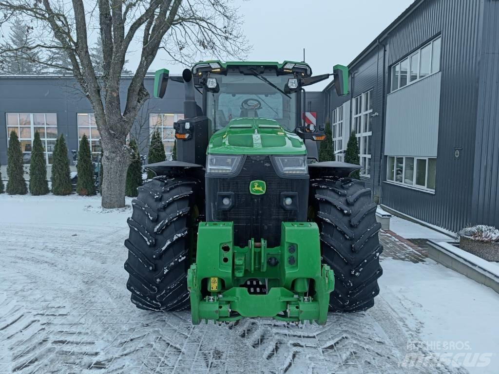 John Deere 8R 370 Трактори